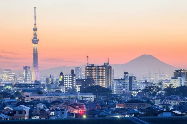 東京の夕暮れ