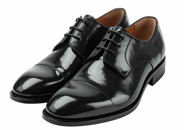 ストレートチップ（別名キャップトゥ）