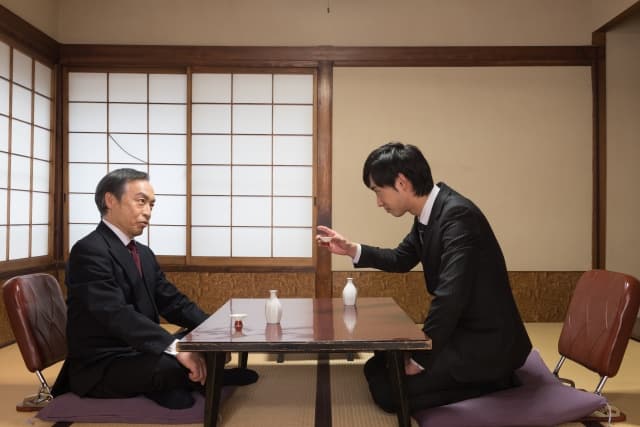 料亭や寿司屋では服装だけでなく礼儀作法や所作にも気を配りたい