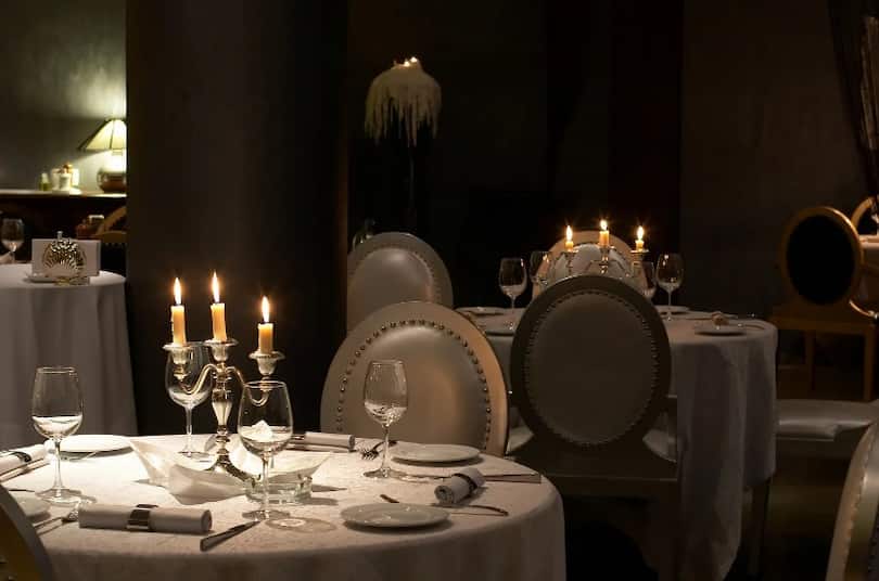 高級レストランのイメージ画像